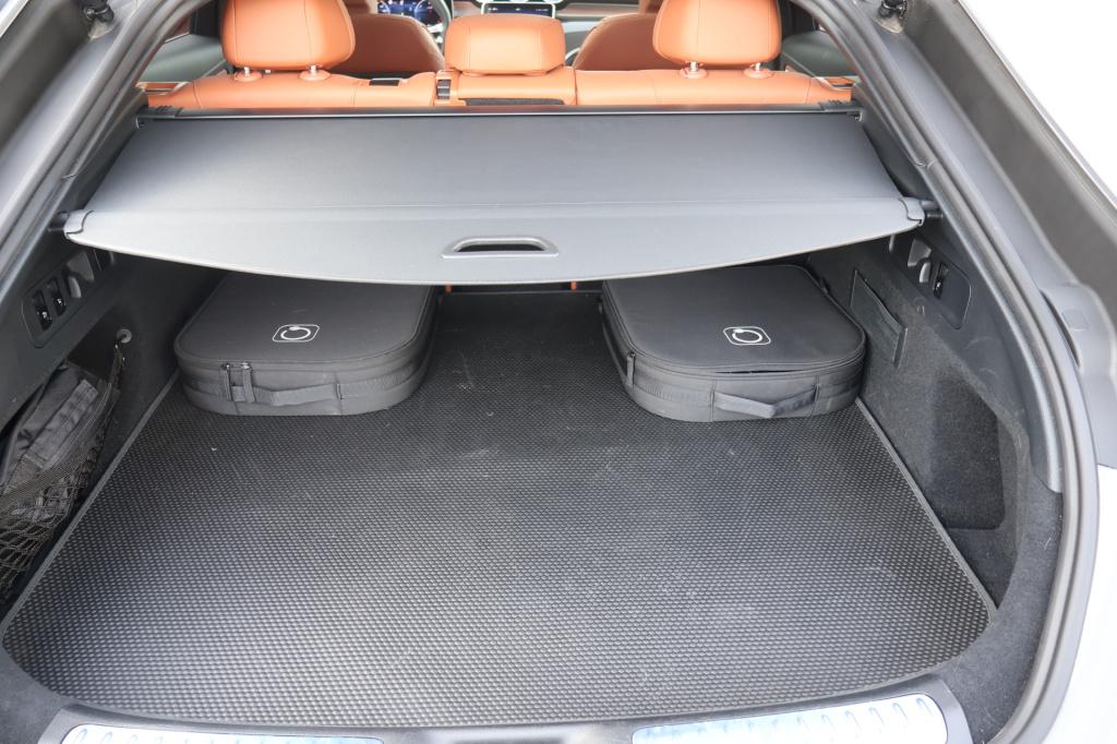 Mercedes-Benz Glc coupé 400e 4matic amg line i luchtvering i meesturende ac