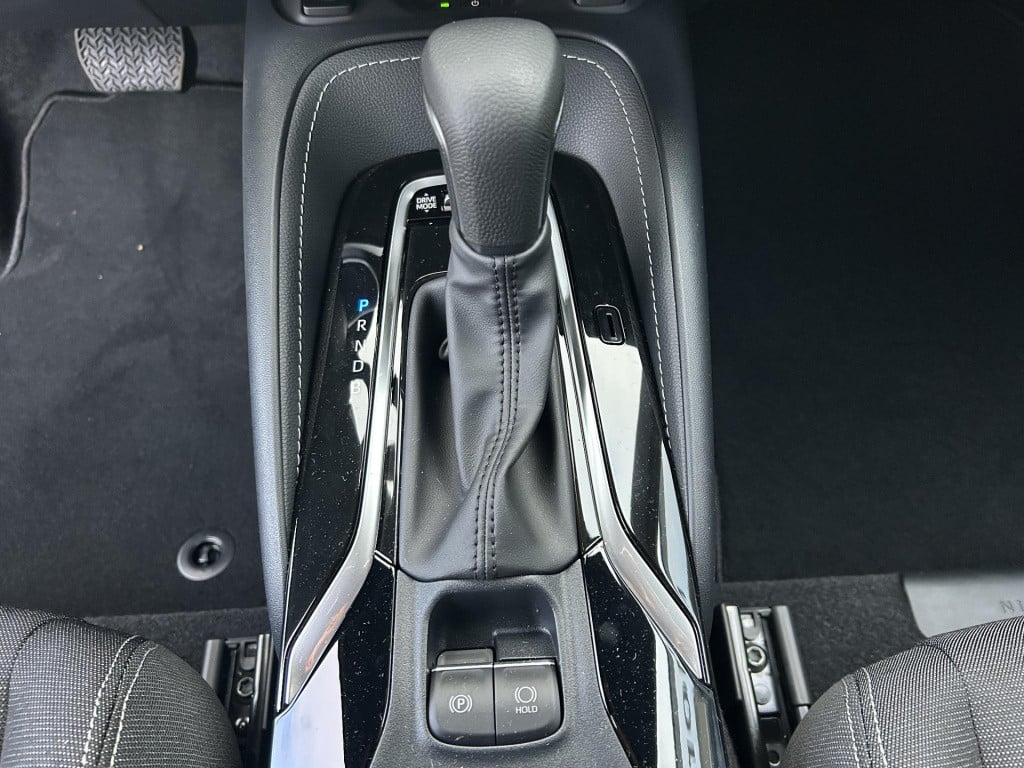 Suzuki Swace 1.8 hybrid style automaat nu met 3000,- korting!