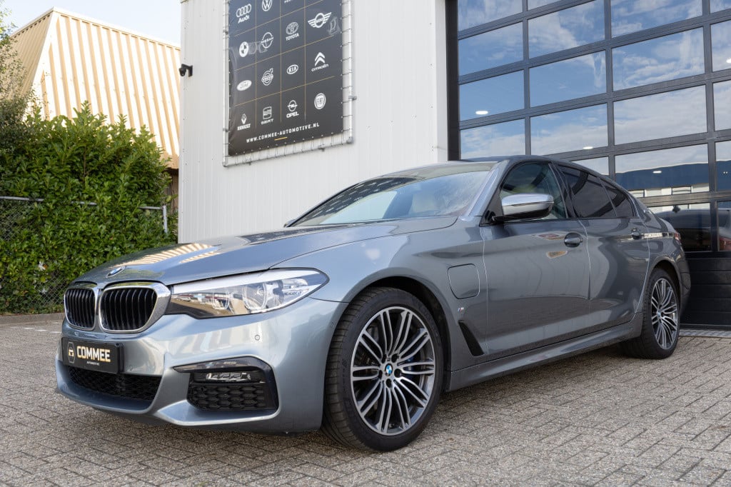 BMW 5 Serie 530e m sport ✅19inch✅cam✅leder✅i.z.g.st.