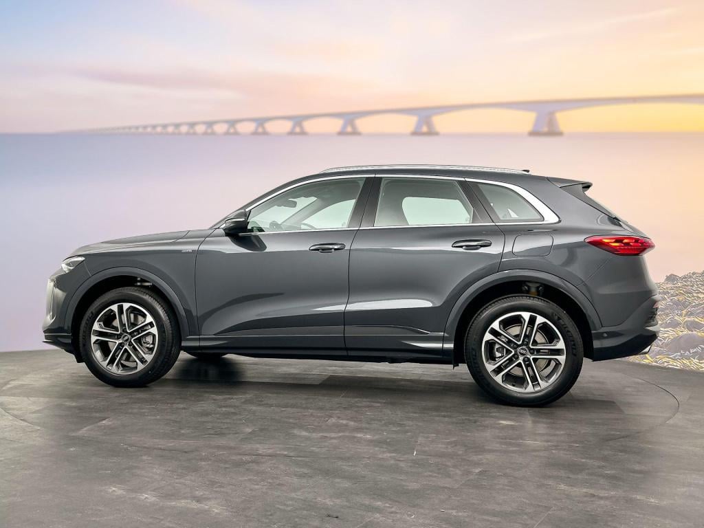 Audi Q5 advanced edition e-hybrid 220 kw / 299 pk suv 7 ve
