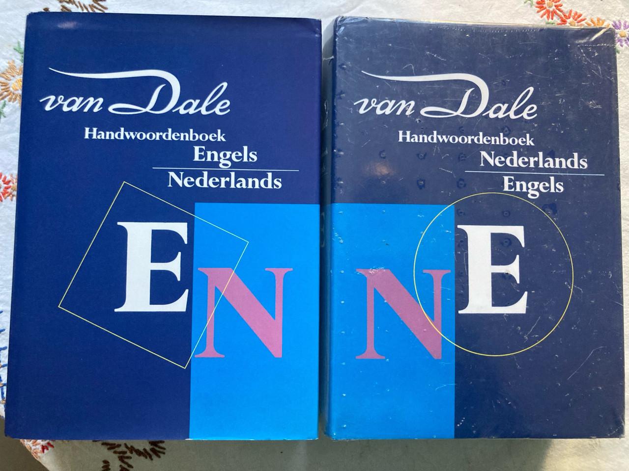Set woordenboeken Van Dale Ned-Engels en Engels-Ned