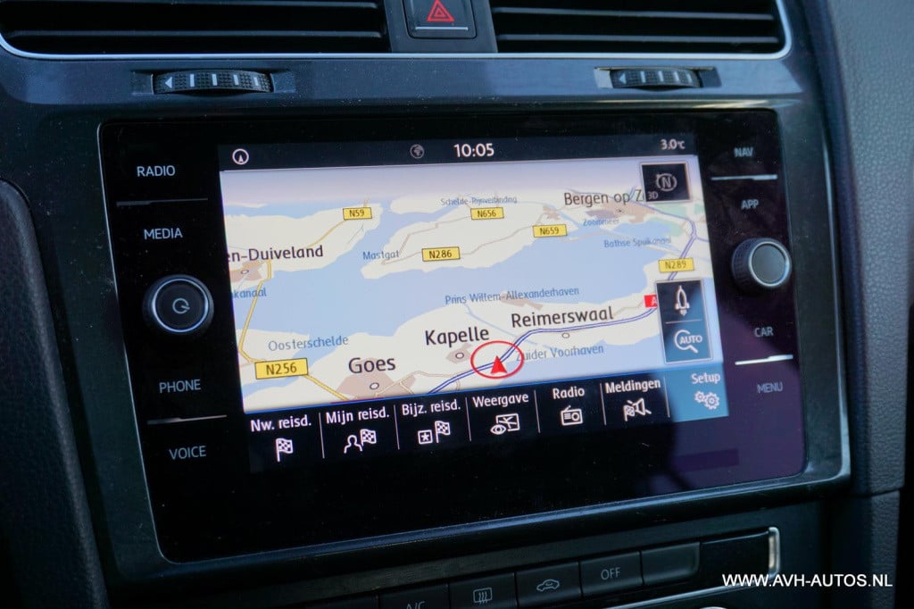 Volkswagen Golf 1.0 tsi trendline