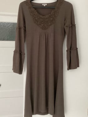Prachtig jurkje aparte mouwen maat L