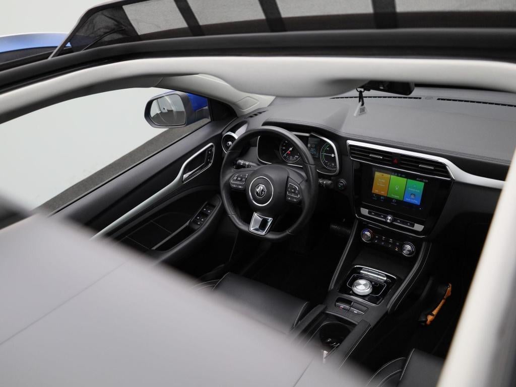 MG Zs Ev luxury 45 kwh | leder | panoramadak | carplay | stoelverwarming | 