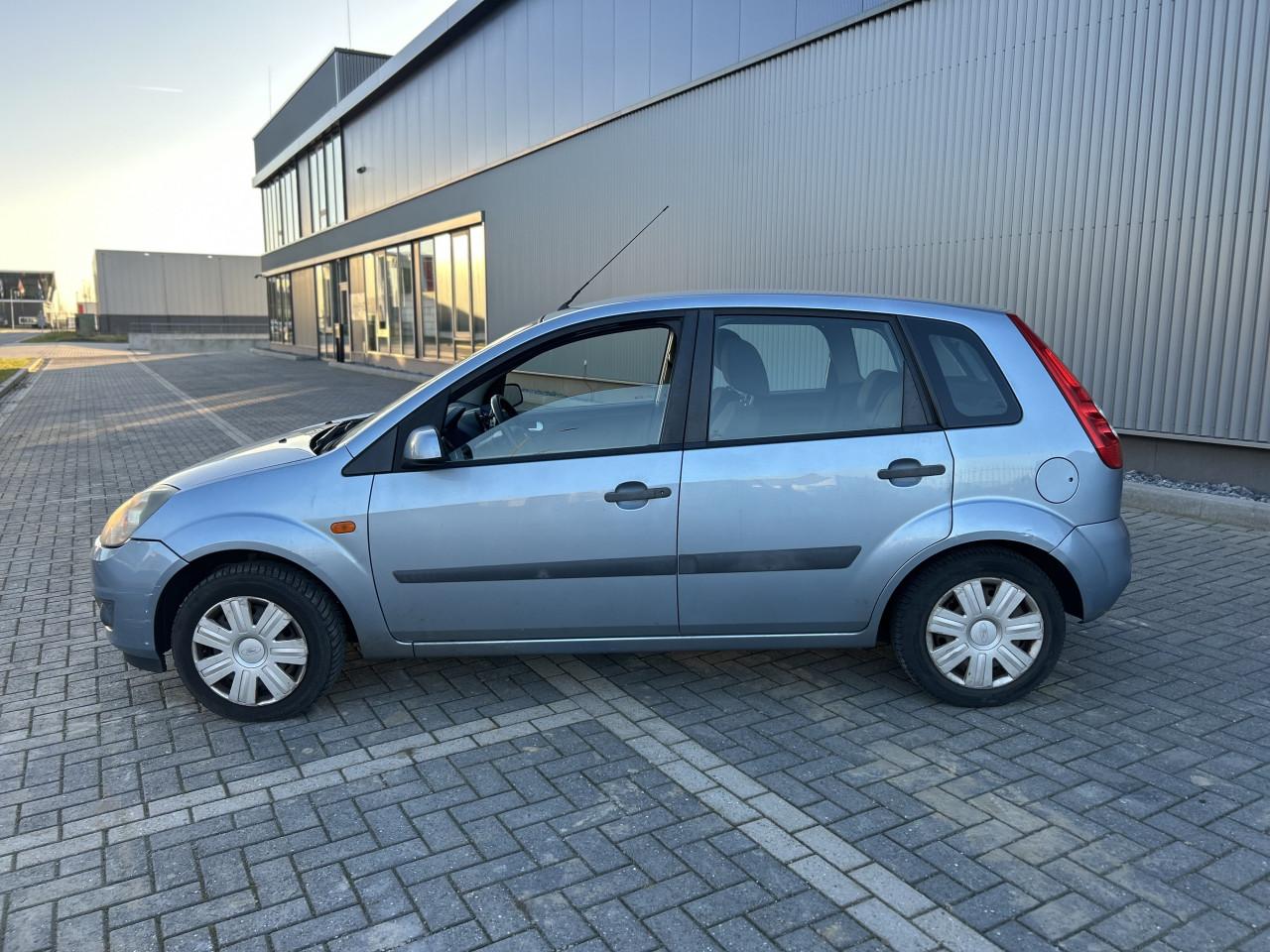 Ford Fiesta 1.4-16V Ambiente|APK|AIRCO|