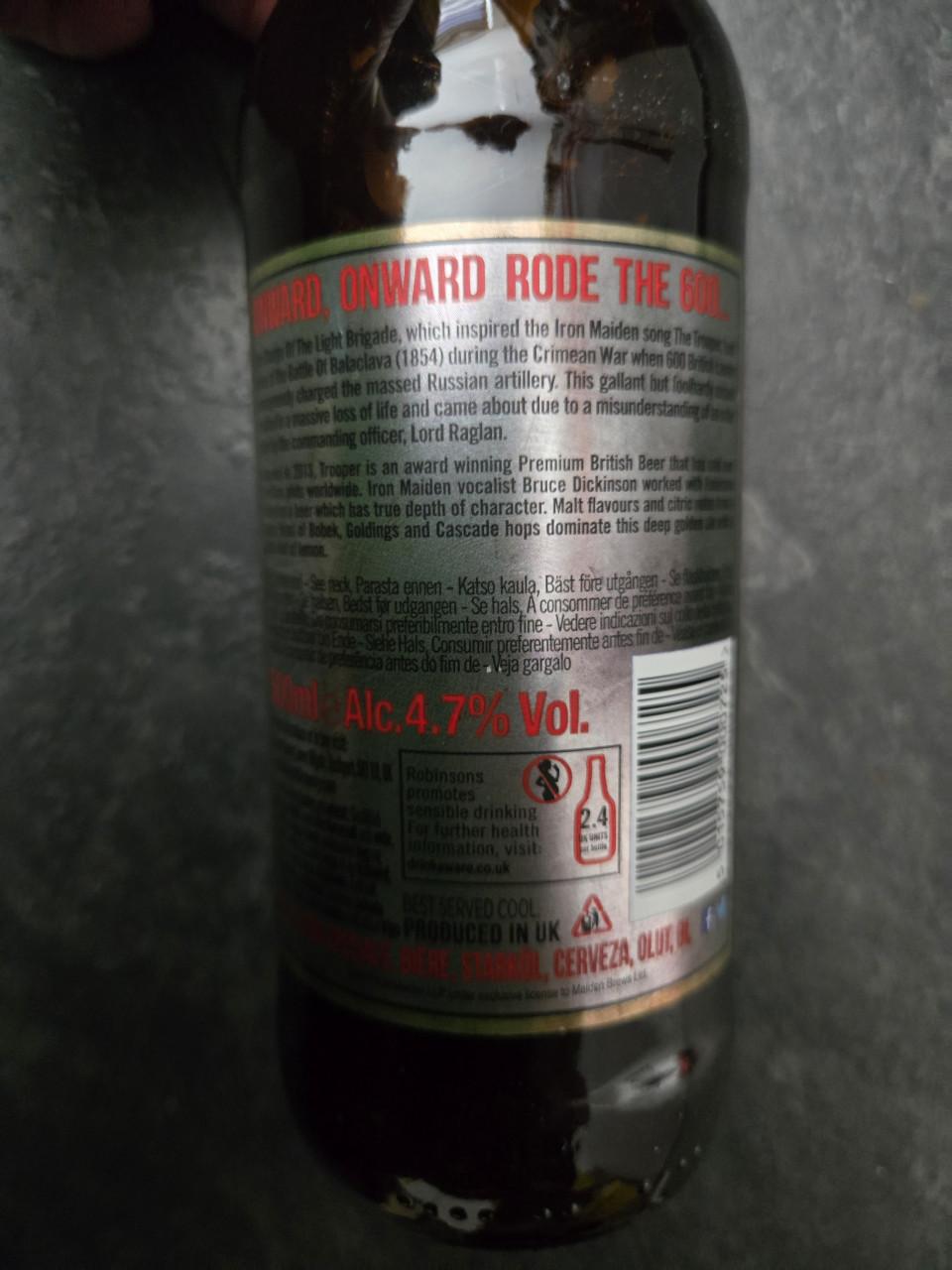 3 flesjes Trooper bier, ontwikkeld in samenwerking met de band Iron Maiden