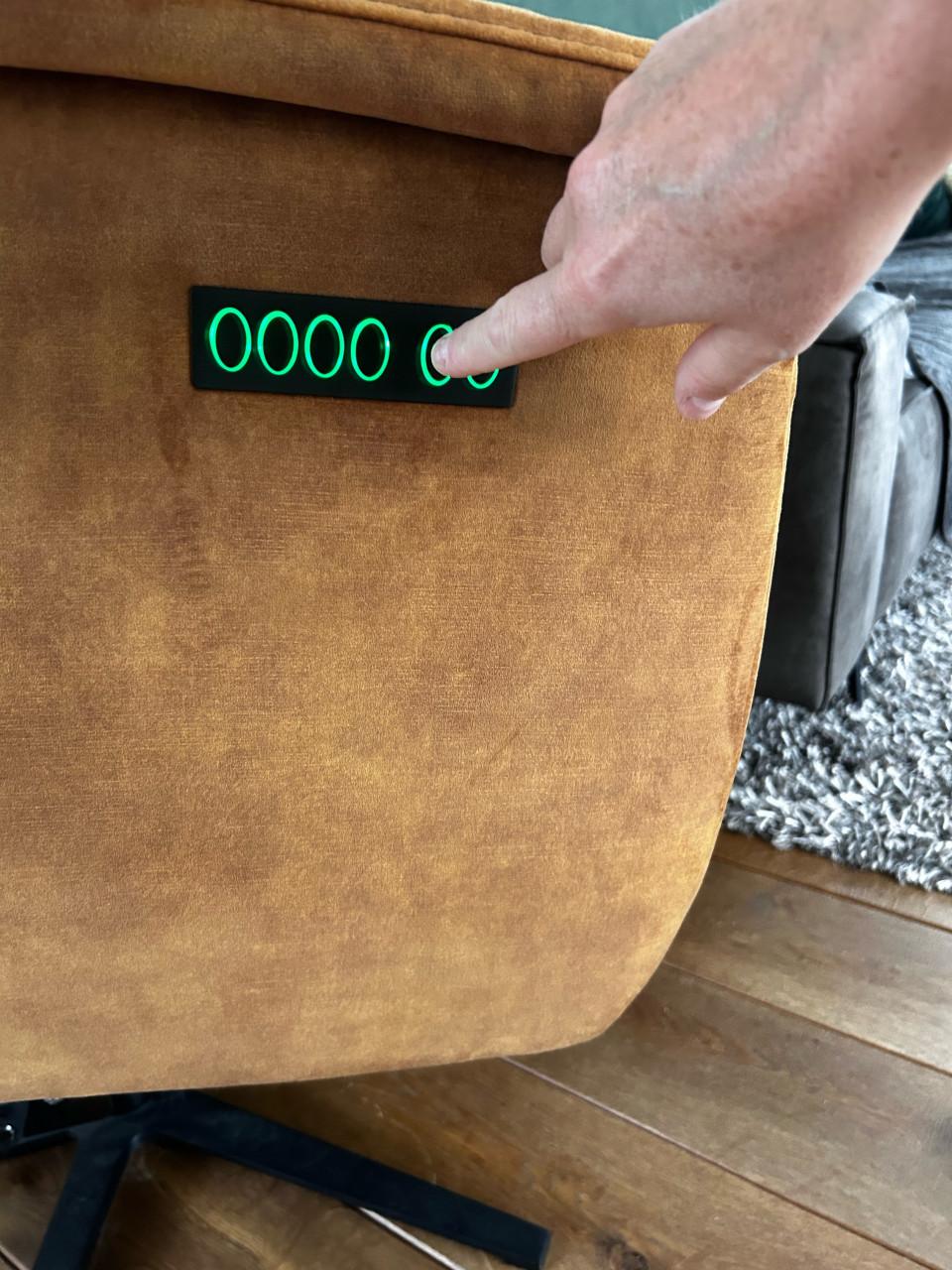 Te koop mooie elektrische sta op fauteuil/ stoel