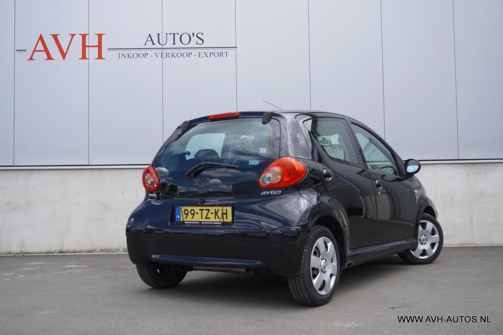 Toyota Aygo 1.0-12v +