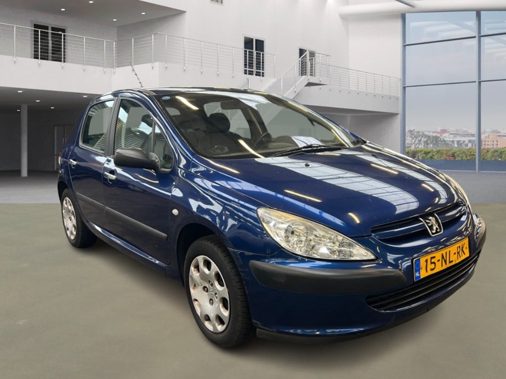 Peugeot 307-2004-5 deuren-trekhaak-radio/cd speler-igst-nw. apk-1450,=