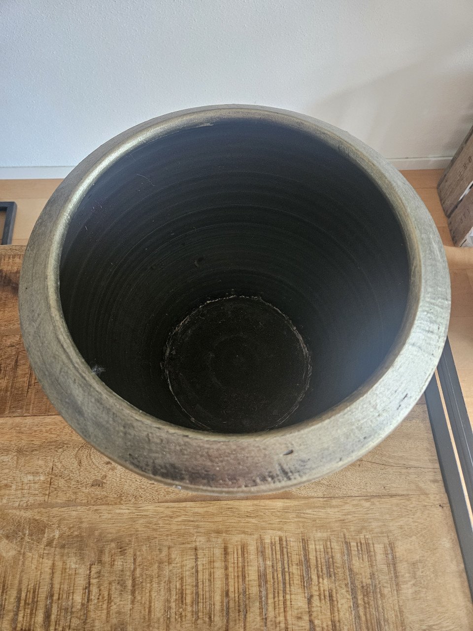 Mooie grote gouden pot