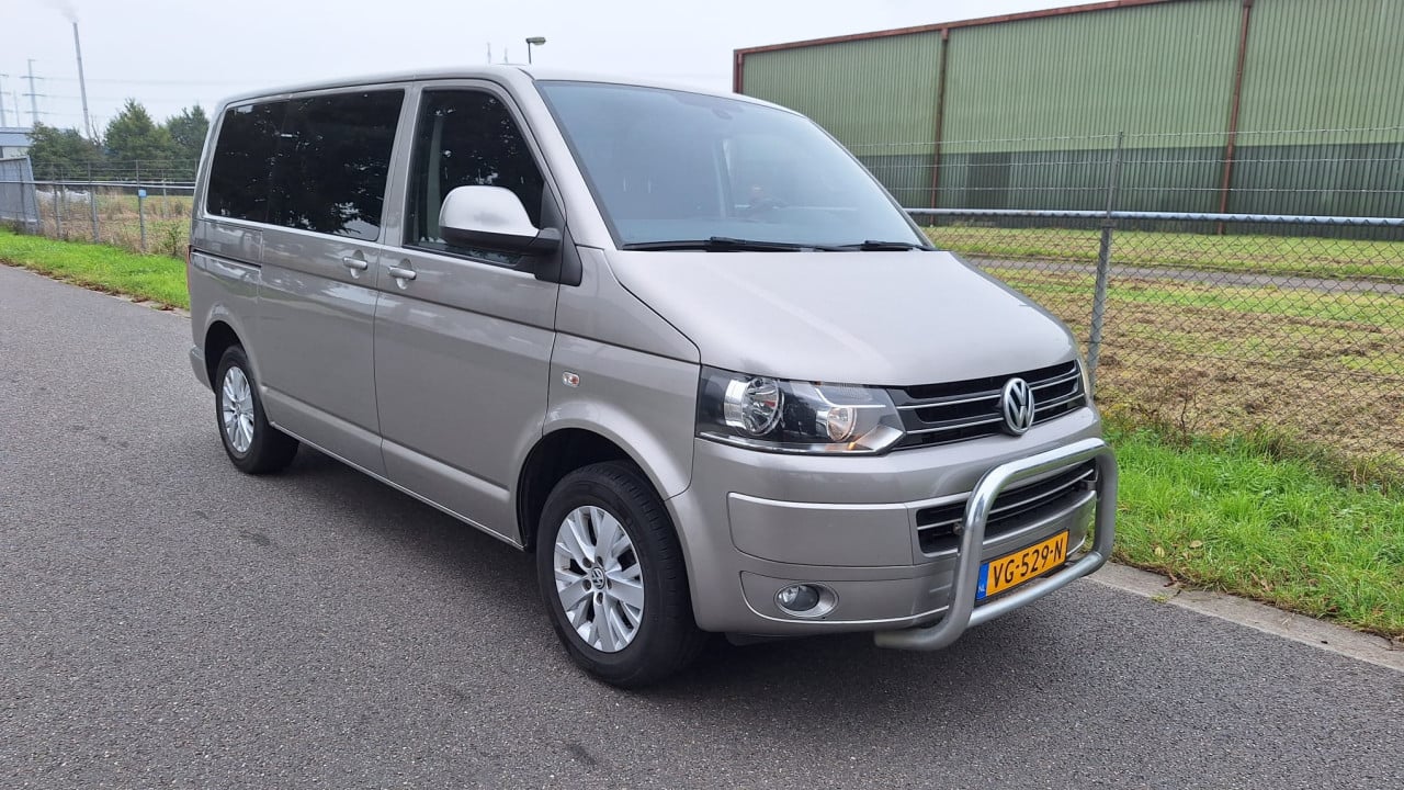 Volkswagen transporter blue motion