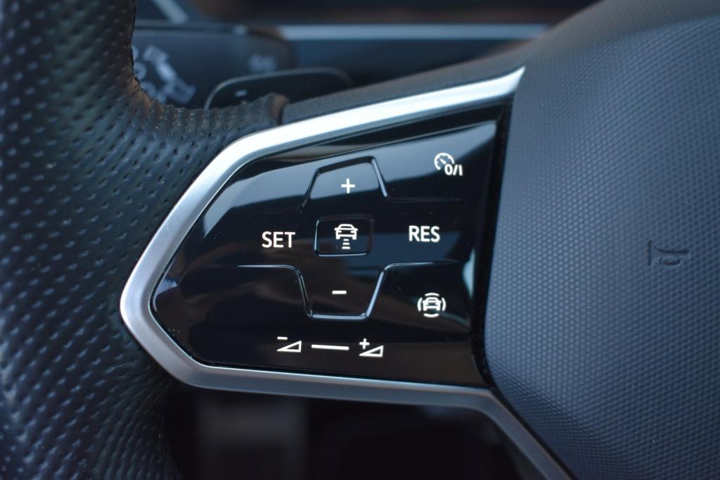 Volkswagen Tiguan 1.5 tsi r-line black style | iq.light | dealer ond. | pan