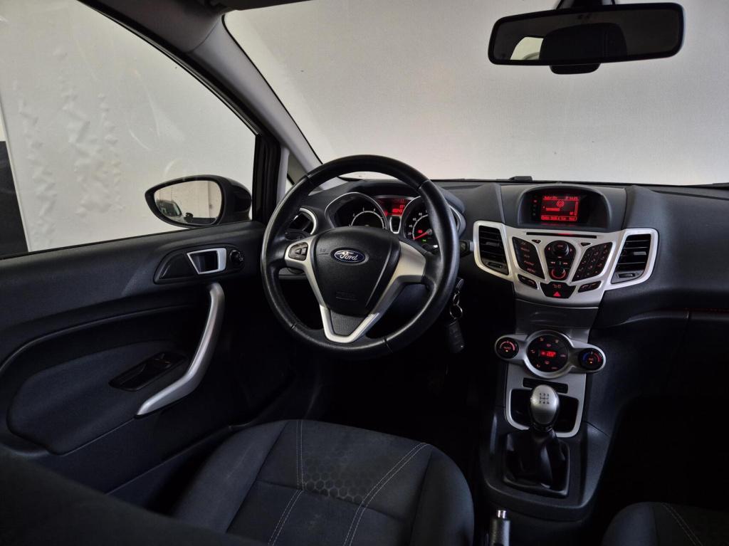 Ford Fiesta 1.25 titanium / distributieriem vervangen / koppeling vervangen
