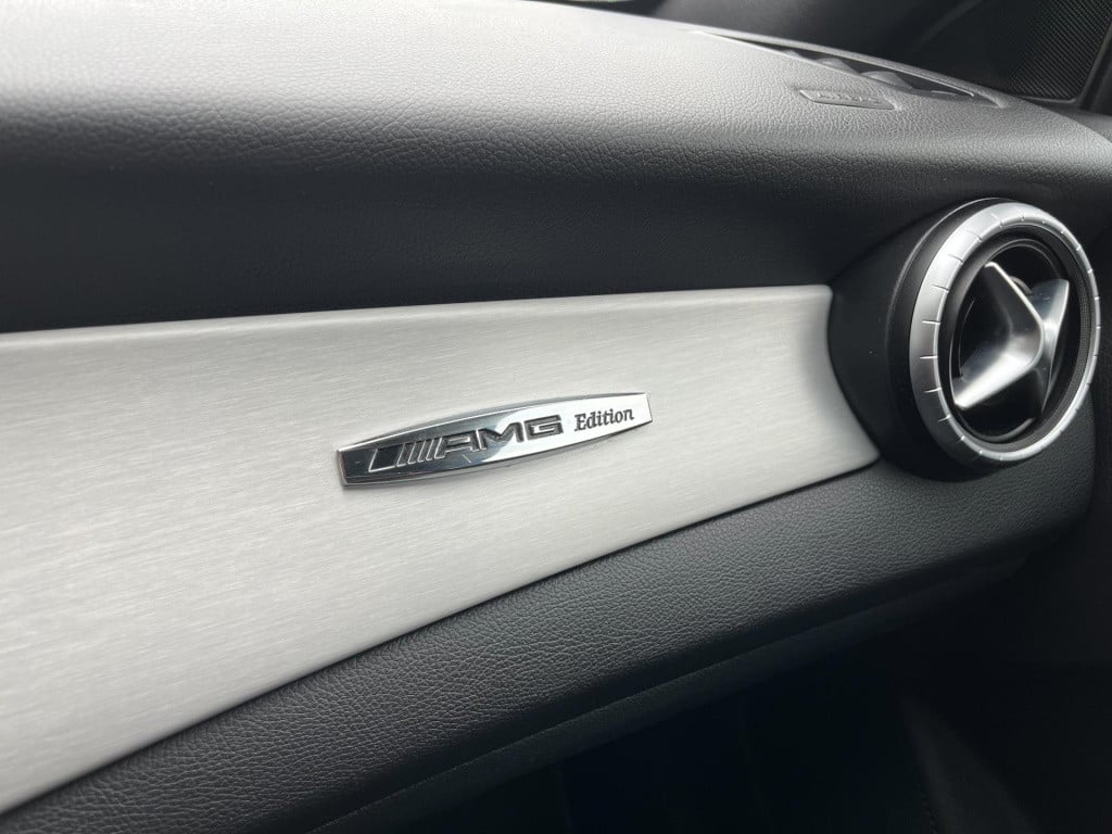 Mercedes-Benz Cla shooting brake 180 ambition amg edition | orig. nl | trek