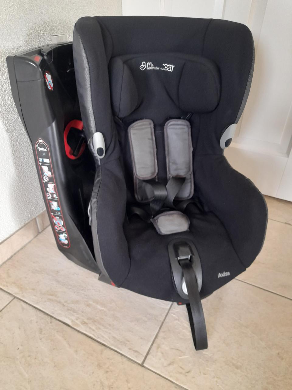 Autostoel Maxi - cosi  Axiss  (DRAAIBAAR) 9 / 18 kg ( in goede nette staat