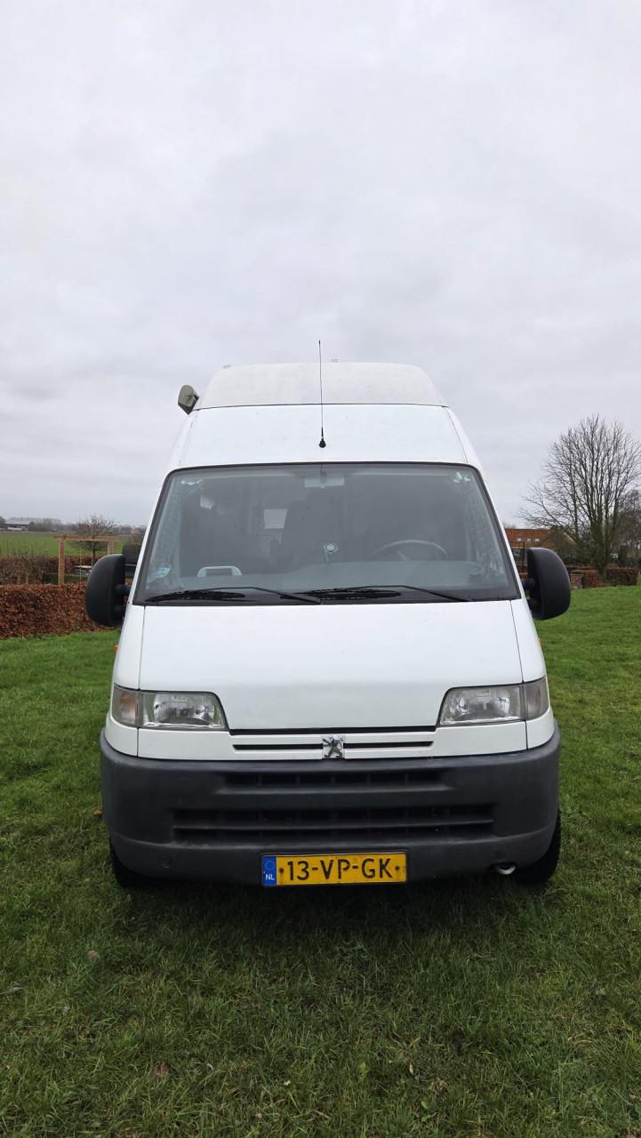 Peugeot Boxer buscamper 5.4m