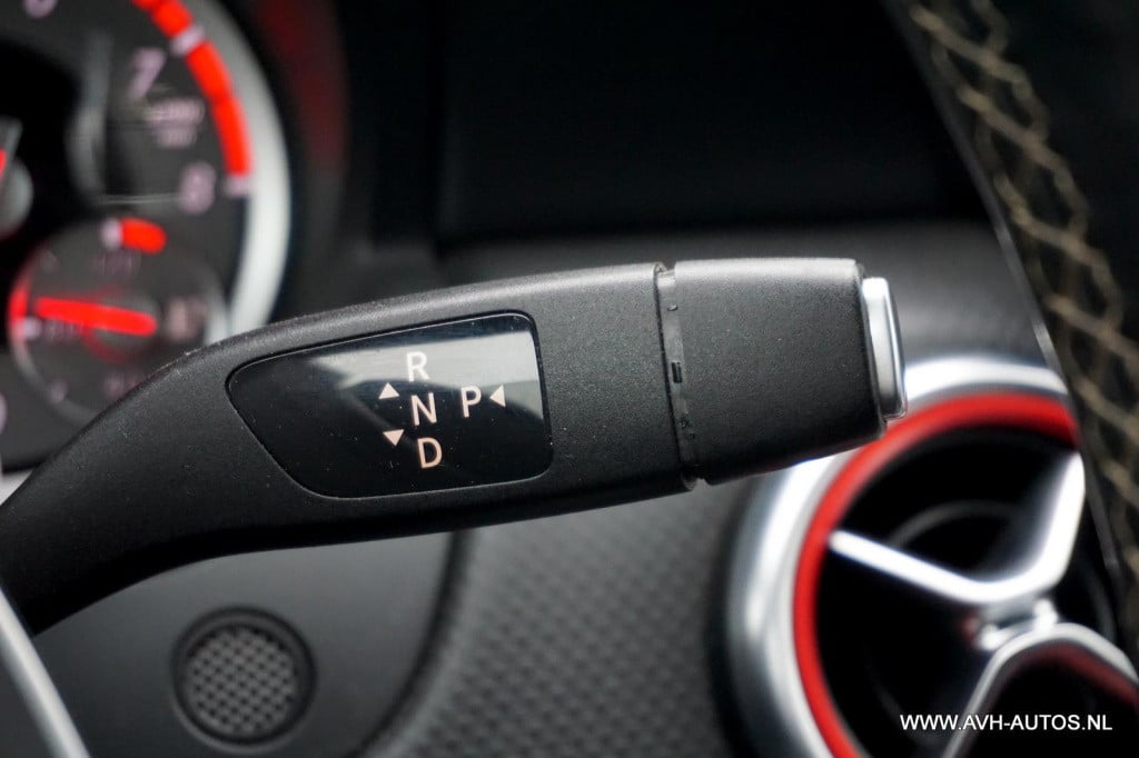 Mercedes-Benz A-Klasse 180 ambition automaat