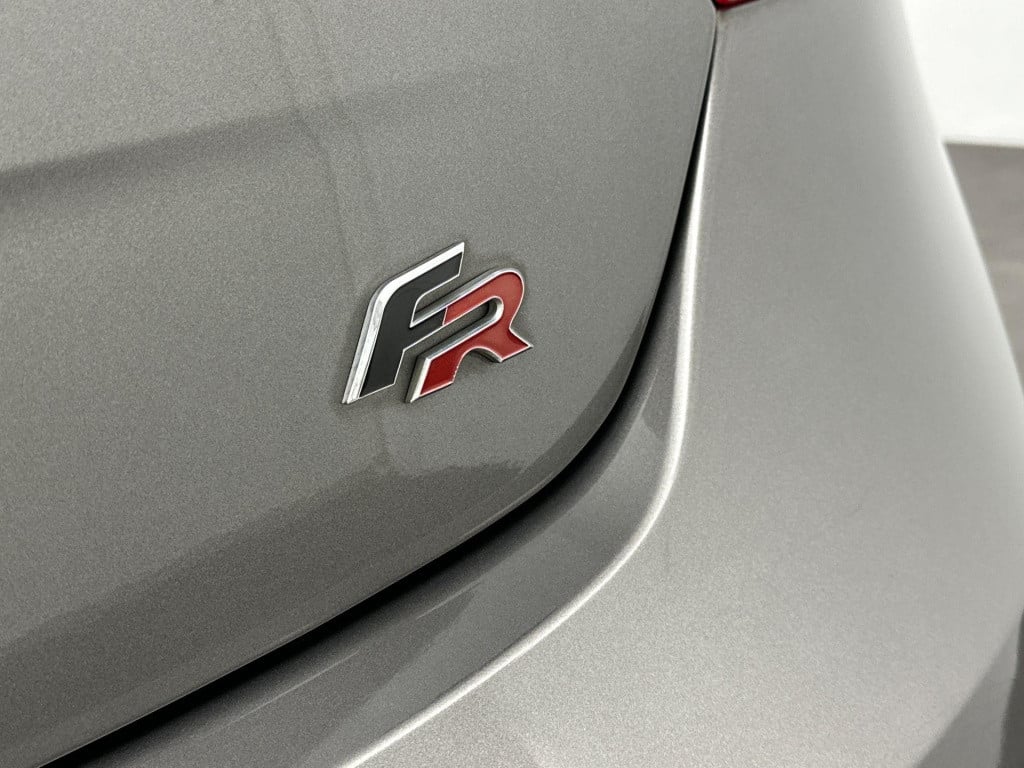 Seat Ibiza 1.0 ecotsi fr | apple carplay | trekhaak | parkeersensoren | 17'