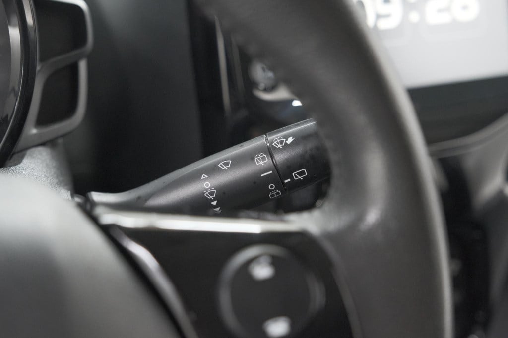 Peugeot 108 1.0 e-vti allure | unieke kilometerstand | camera | climate con