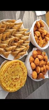 Samosas Samosas  Samosas