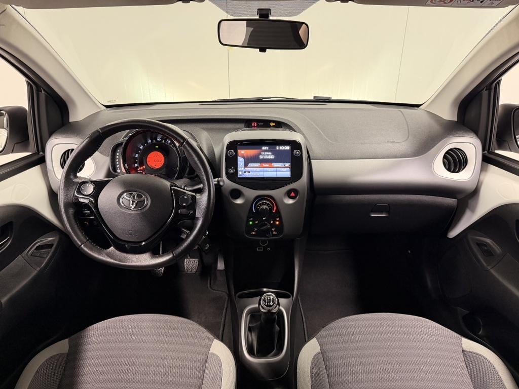 Toyota Aygo 1.0 vvt-i x-play| camera| carplay| cruise| airco