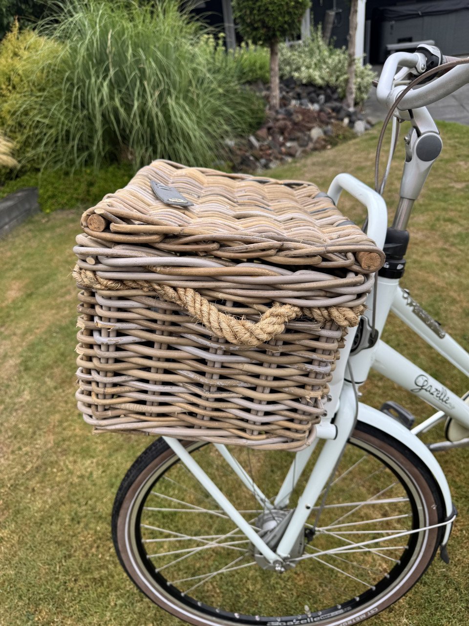 Damesfiets Gazelle, Miss Grace met nieuwe fietsmand