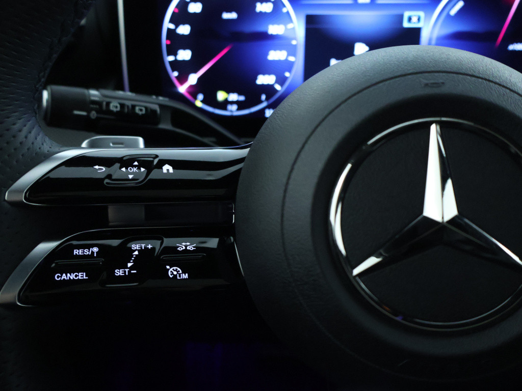 Mercedes-Benz Glc 300 de 4matic amg line | trekhaak | panoramadak | multisp