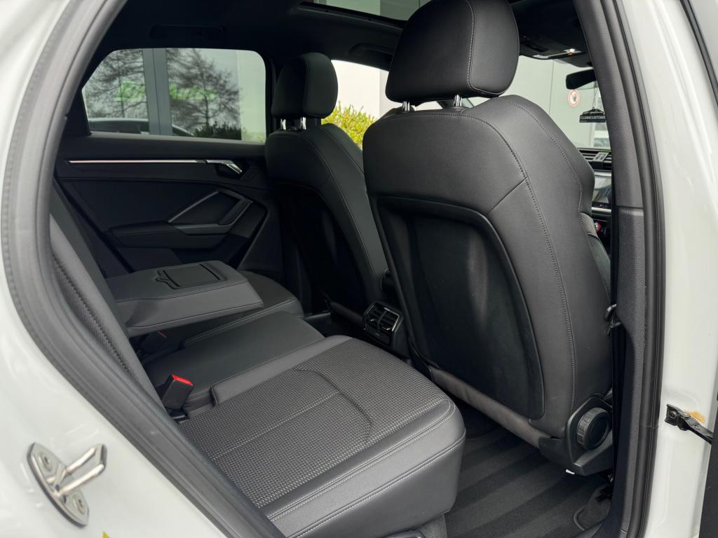 Audi Q3 sportback 35 tfsi s edition * panoramadak * 360 camera * trekhaak