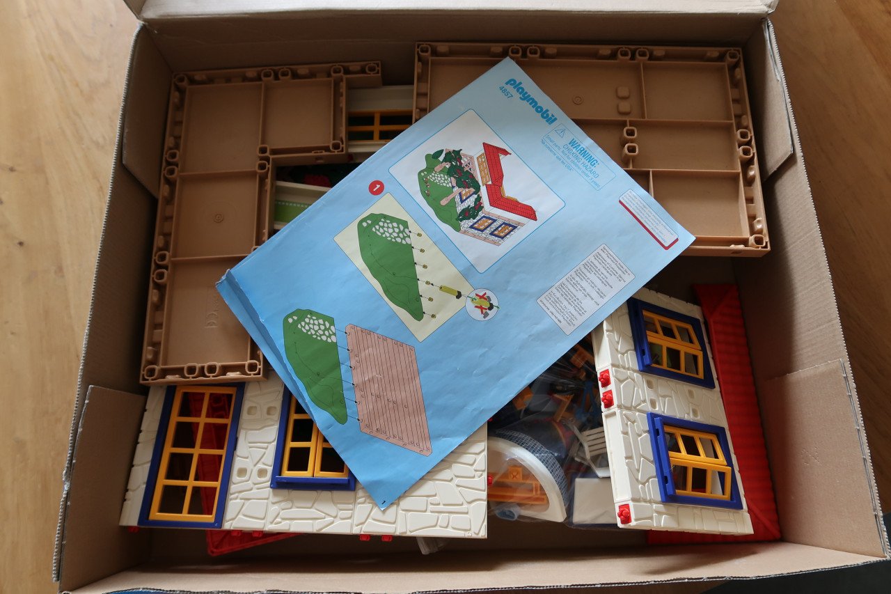 Playmobil "Het Vakantiehuis"  4857 compleet in doos + boekje €25,00