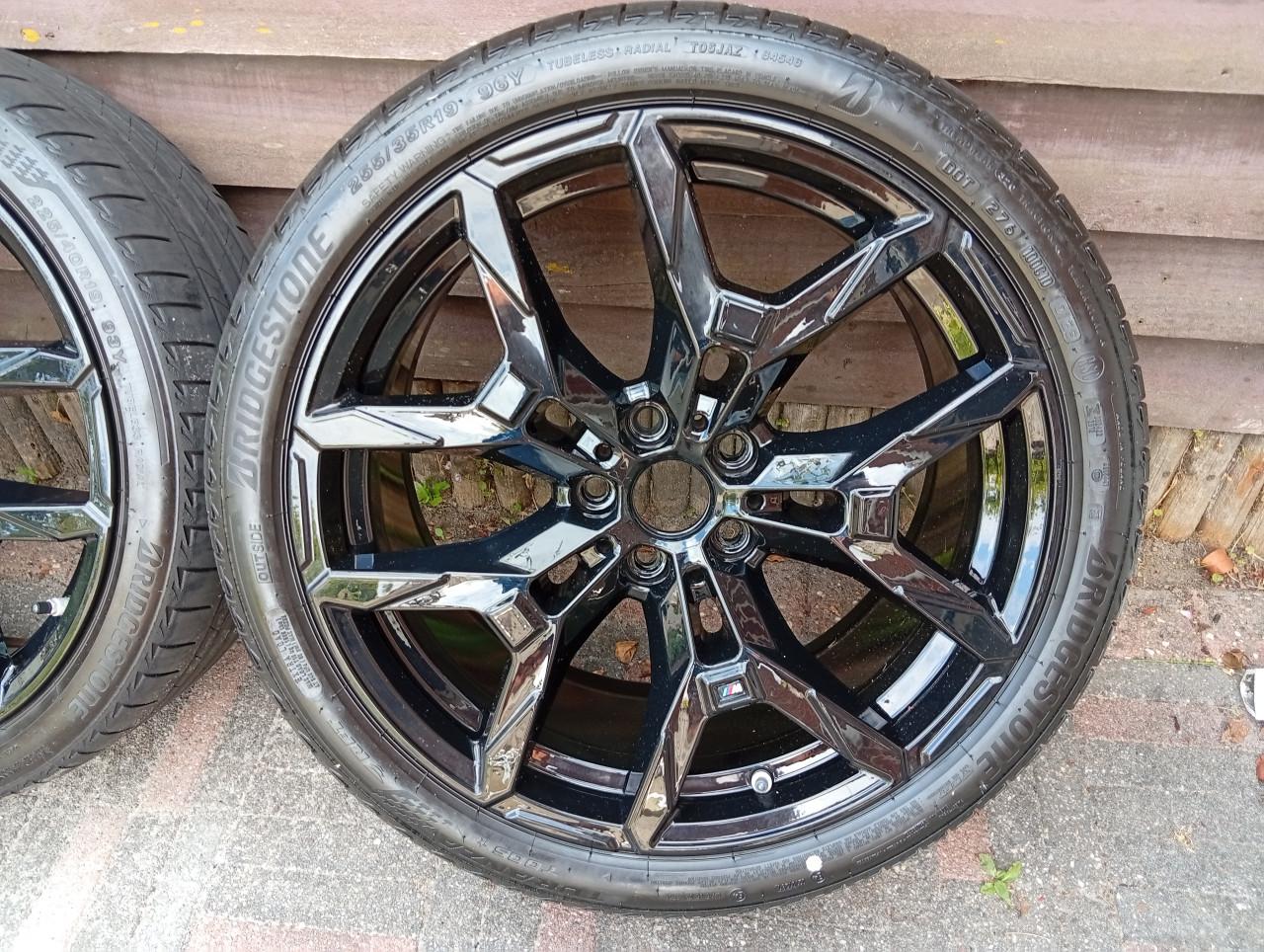 19Inch BMW 3 SERIE LCI G20 G21 995M VELGEN ZOMERBANDEN RFT