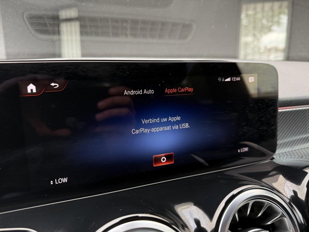 Mercedes-Benz Glb 180 amg line - 7 persoons - origineel nl -