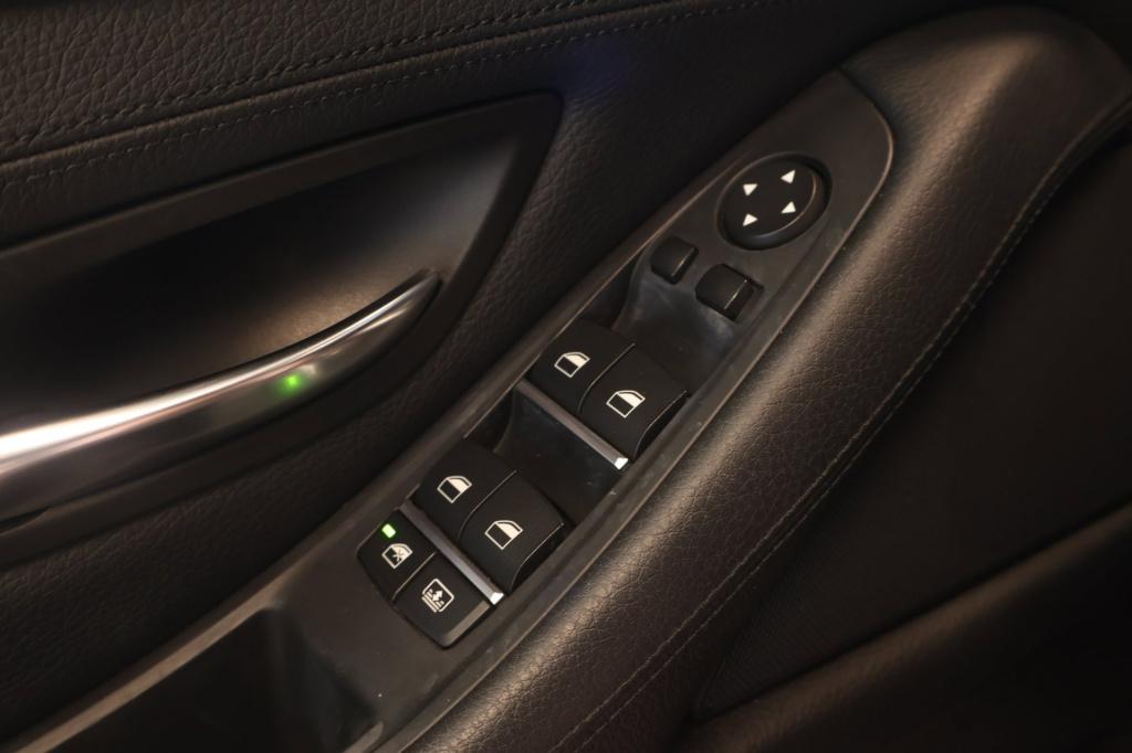 BMW 5 Serie 528i high executive dealer oh, carplay, pano, keyless, led, hea