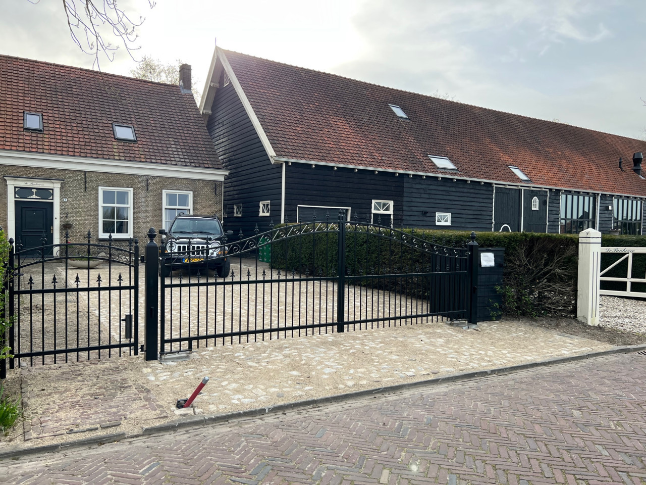 TOEGANGSPOORTEN - INRIJPOORTEN - AUTOMATISCHE POORTEN.