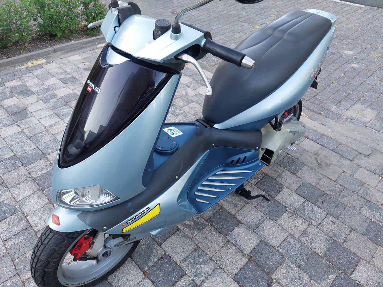 APRILIA AREA 51 `05 TOPSTAAT KOOPJE  995,EURO.