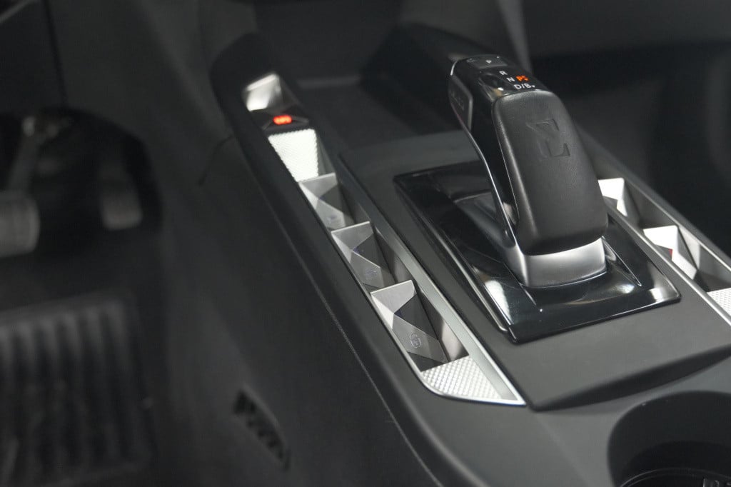 Ds Ds 3 crossback e-tense so chic 50 kwh | camera | dodehoekdetectie | appl