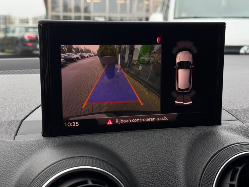 Audi Q2 35 tfsi sport * black pack * keyless * matrix led * stoelverwarming