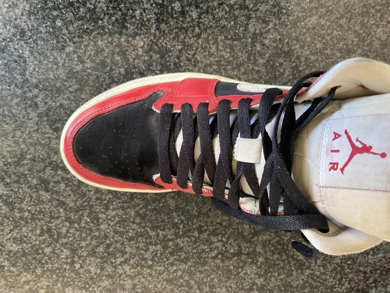 Rode wit zwarte nike jordan maat 39