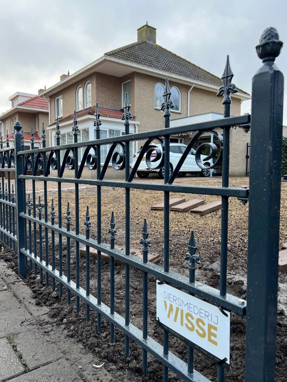 Voor al uw Inrijpoorten - Sier-Hekwerken en Tuinpoorten.