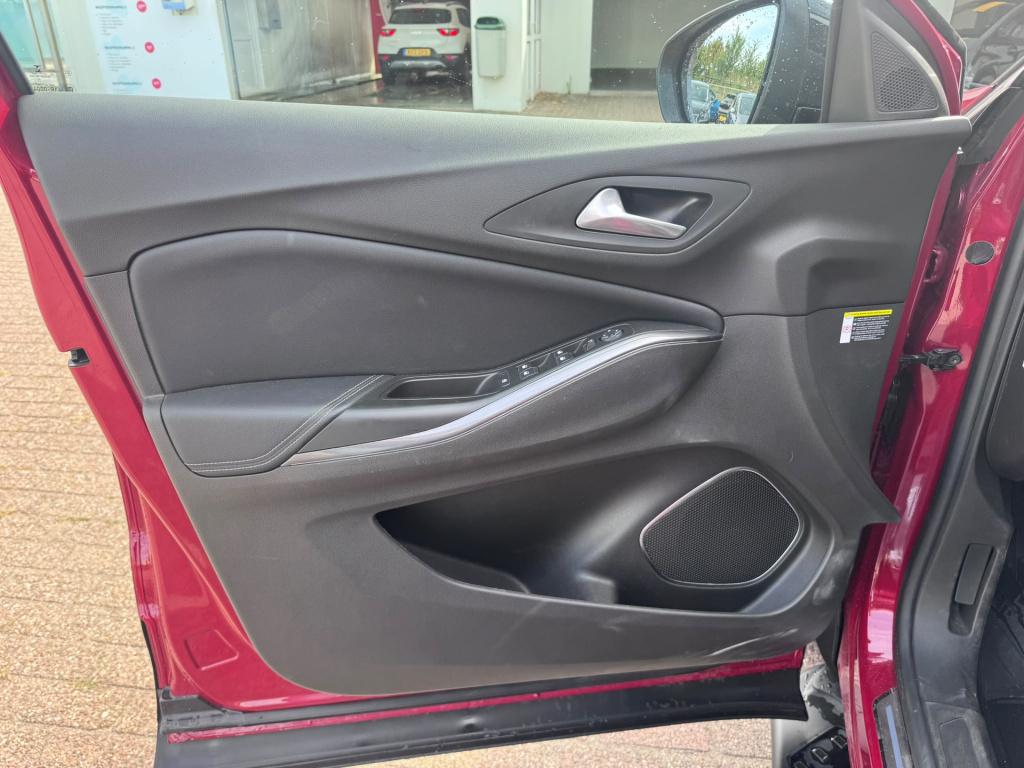 Opel Grandland X 1.2 turbo business edition