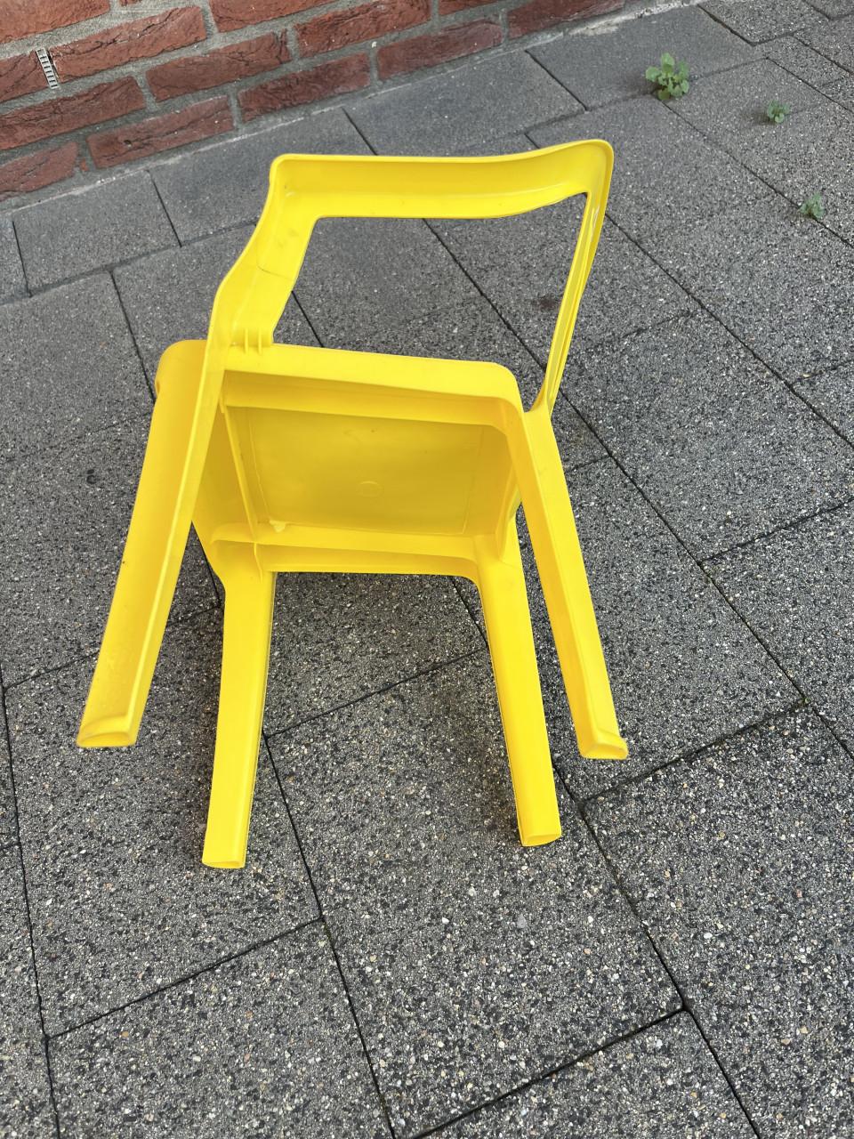 Gele tuinstoel kinderen