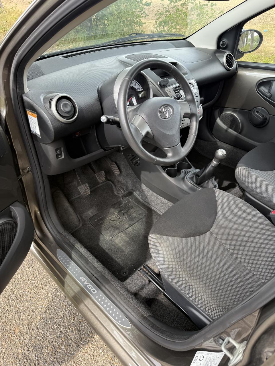 Toyota Aygo 1.0 Aspiration | 64000 km NAP | Airco | Facelift 2012