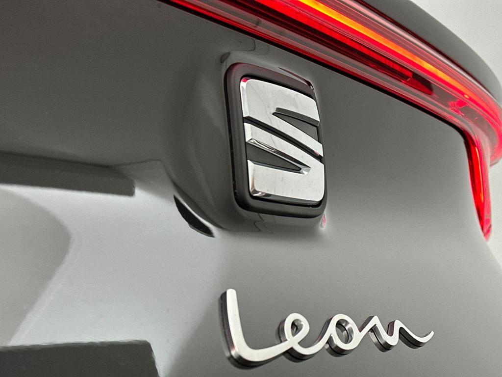 Seat Leon sportstourer fr business 1.5 tsi ehybrid 150kw / 204pk stationw