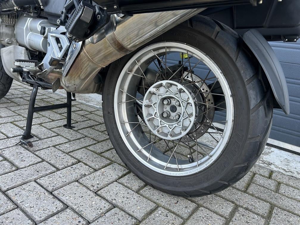 BMW R850GS uit 1999 met slechts 61dkm, kofferset, rijklaar €3250,-