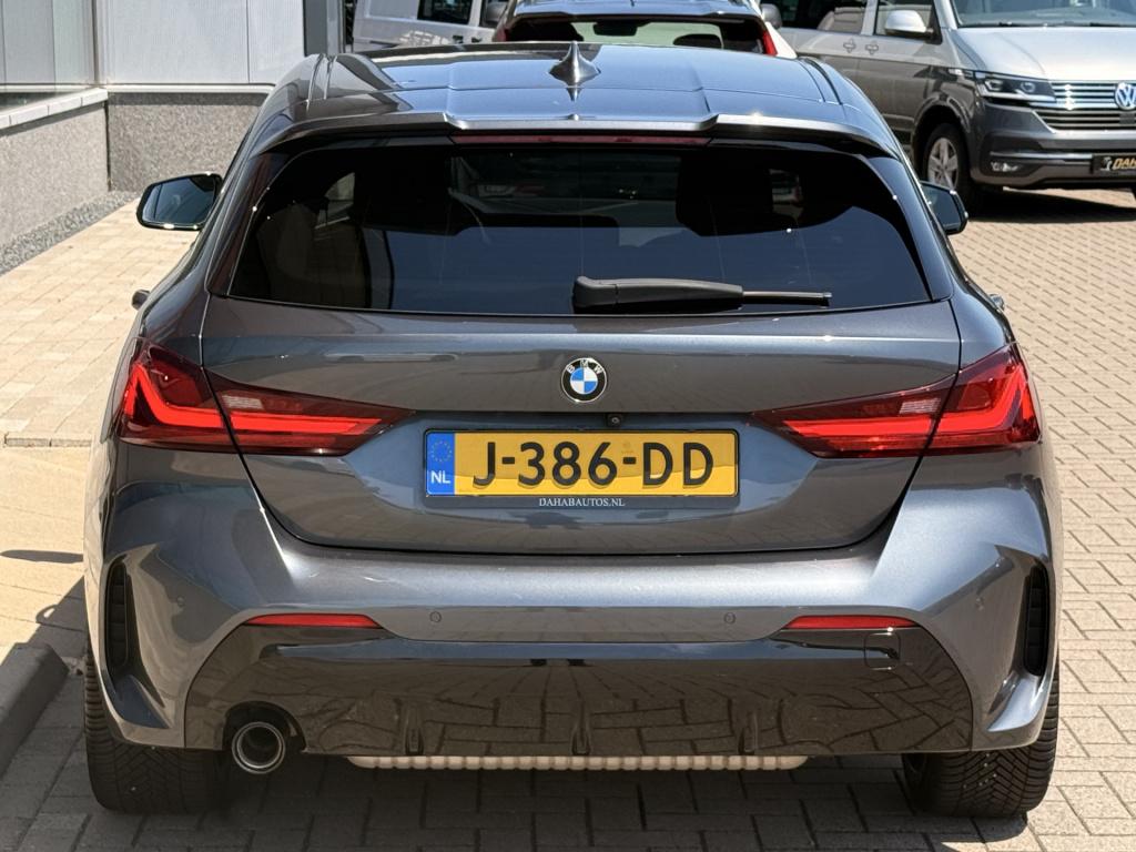 BMW 1 Serie 118i m-sport executive edition | apple carplay | harman kardon 