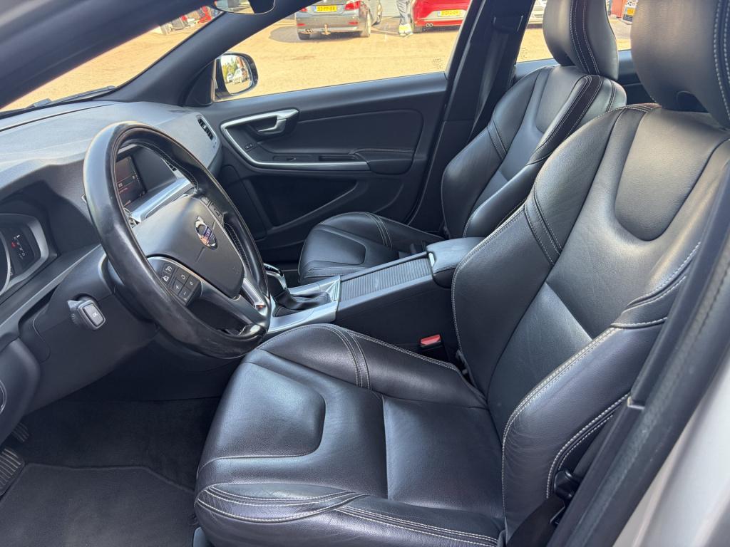 Volvo S60 1.5 t2 automaat polar+ | leder| winterpack |