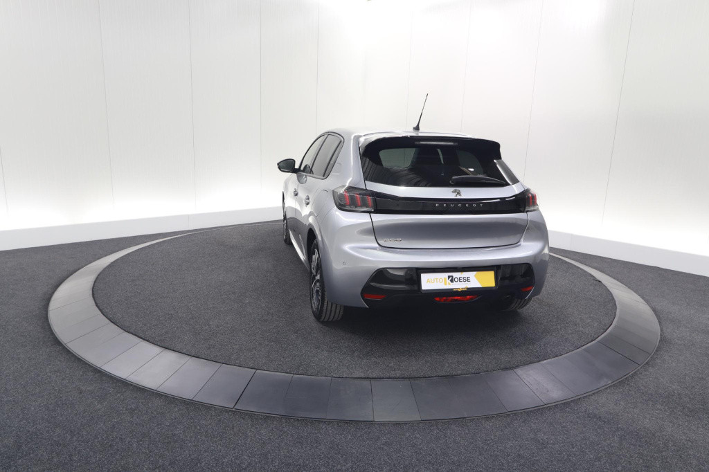Peugeot 208 puretech 100 eat8 allure pack | camera | apple carplay | parkee
