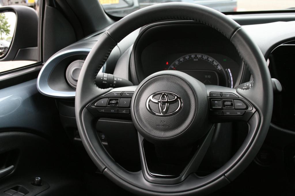 Toyota Aygo x 1.0 vvt-i s-cvt envy