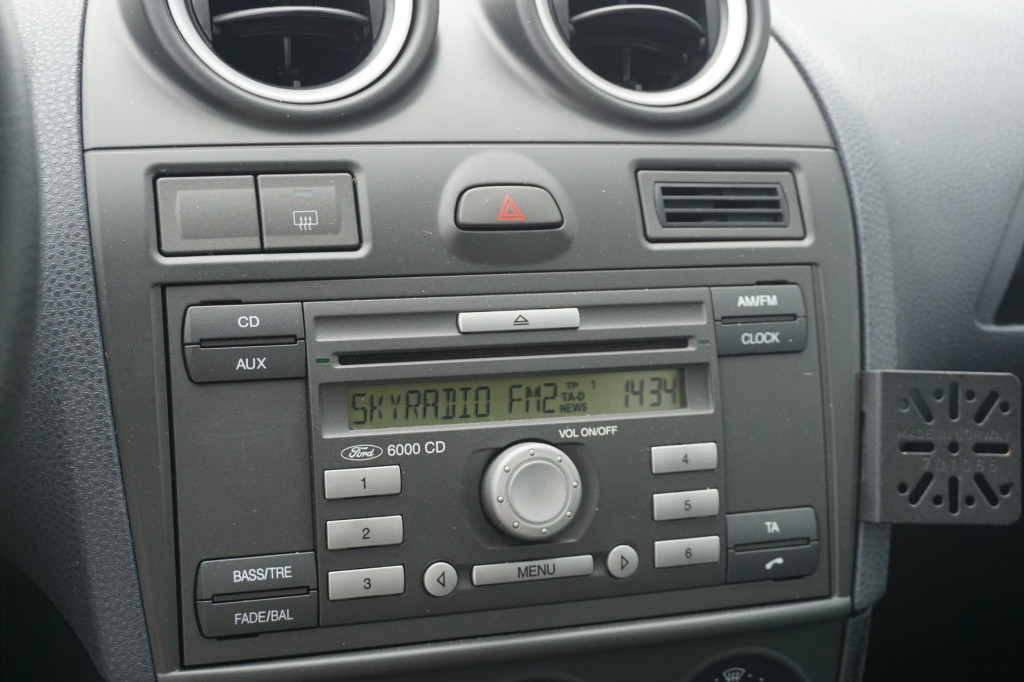 Ford Fiesta 1.3-8v champion airco / elektr. ramen / trekhaak / nap