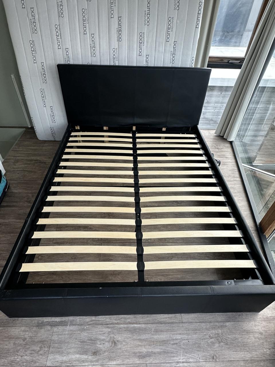 Partij Tweepersoonsbedden