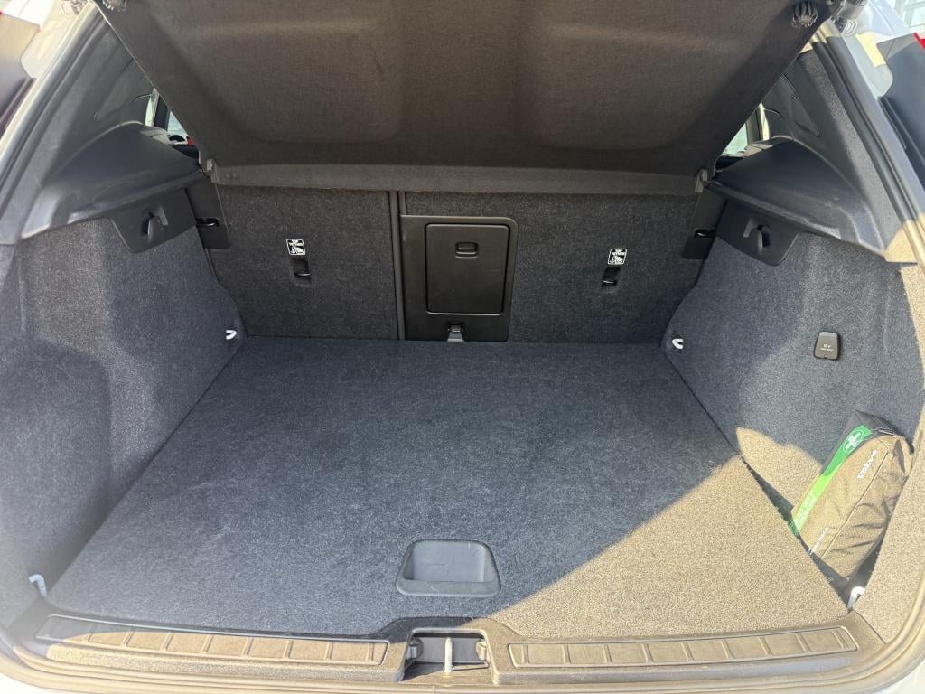 Volvo XC40 t5 262pk recharge ultimate dark| panodak| trekhaak| adap.cruise|